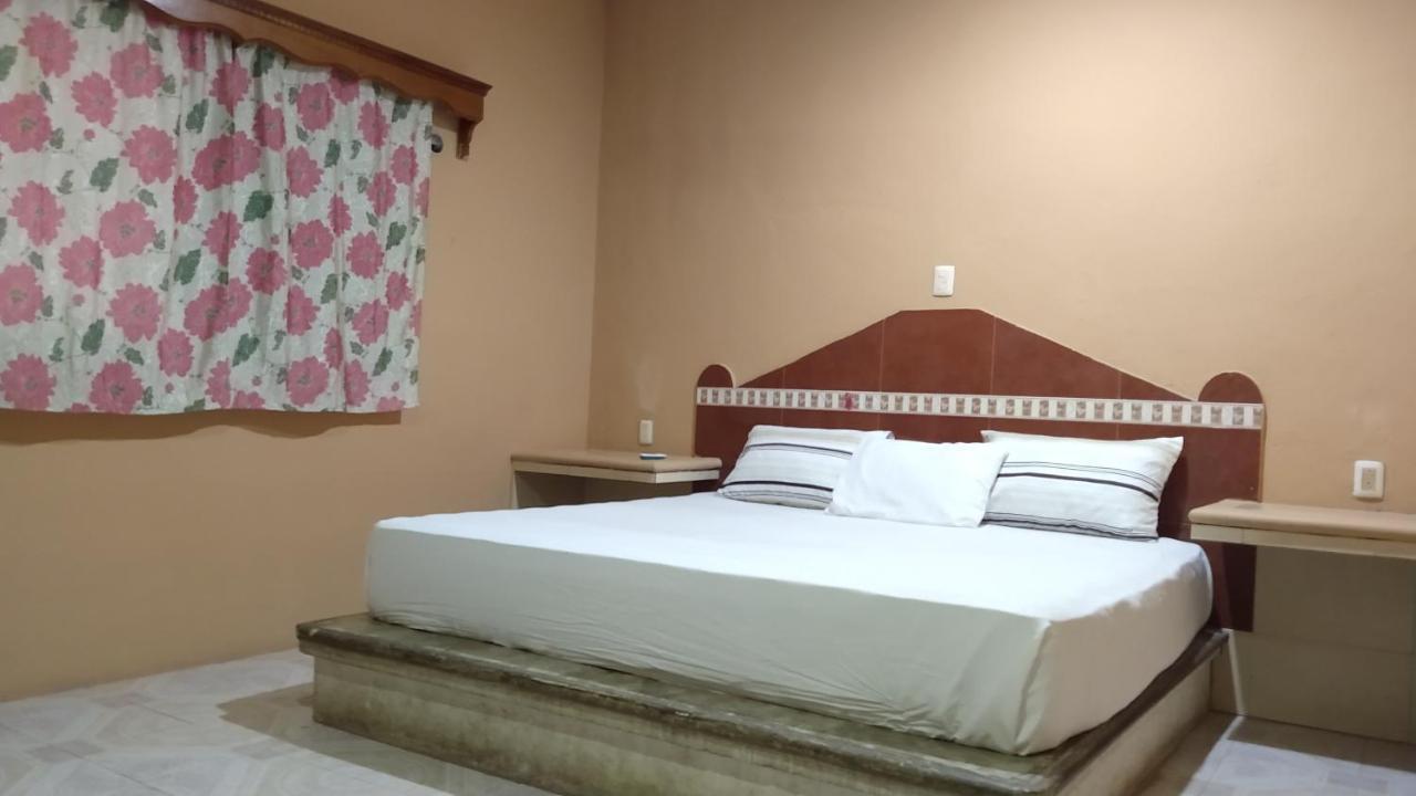 Hotel Maria Jose Felipe Carrillo Puerto Exterior foto